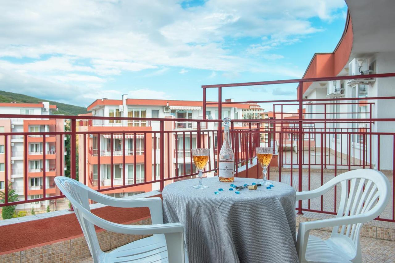 Privilege Beach Apartments Свети-Влас Экстерьер фото