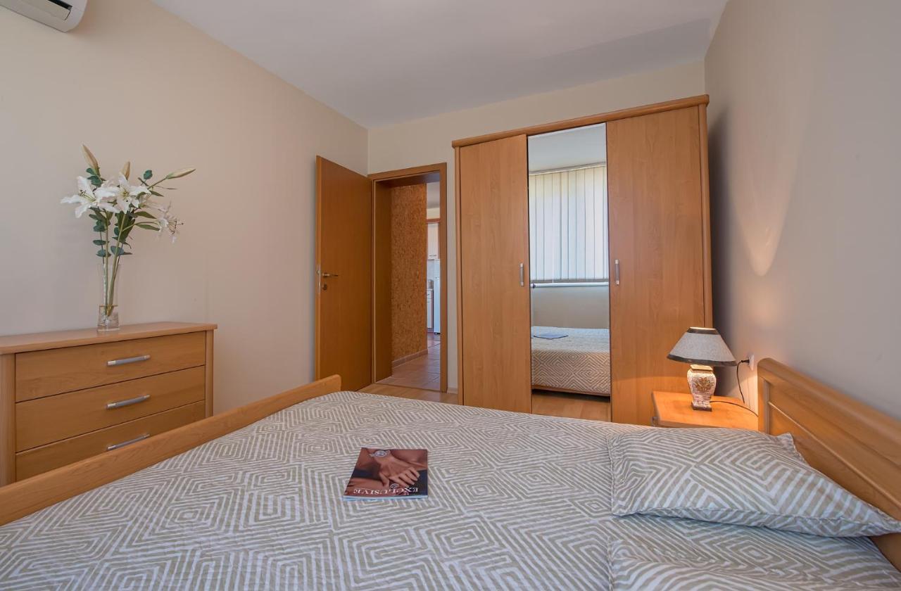 Privilege Beach Apartments Свети-Влас Экстерьер фото